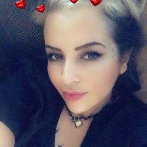 Meet your Posher, Celina